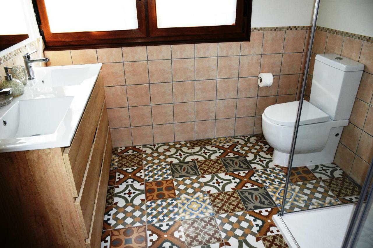O Mencer Do Camino Apartment Cee Exterior photo